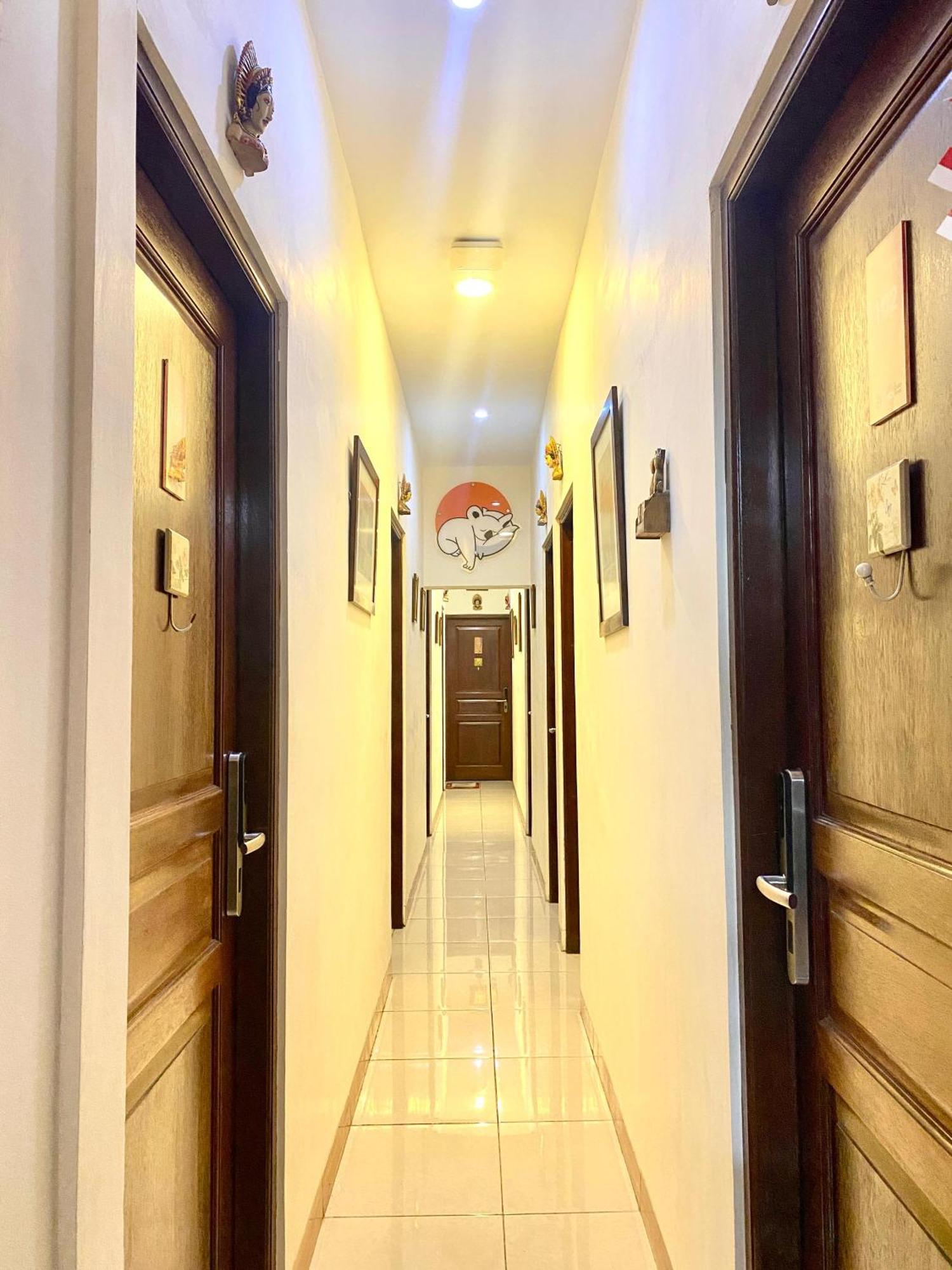 Cabin Hotel Bhayangkara Yogyakarta Exterior photo