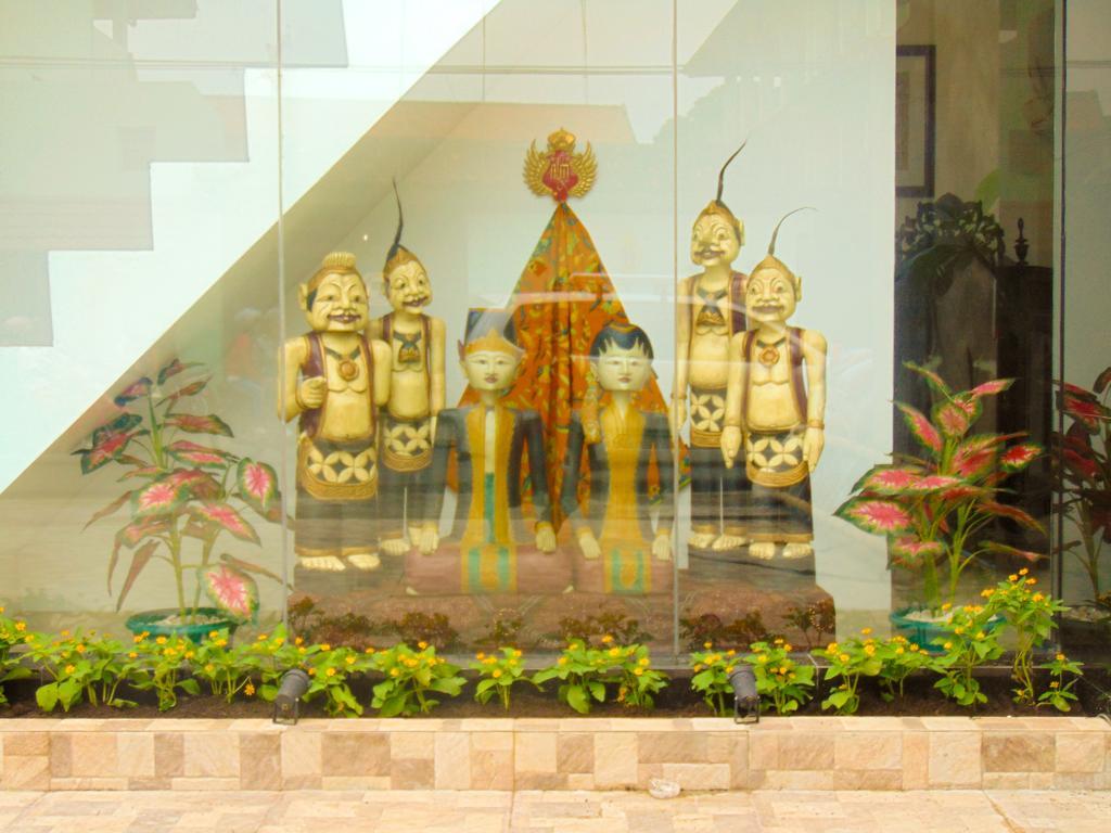 Cabin Hotel Bhayangkara Yogyakarta Exterior photo